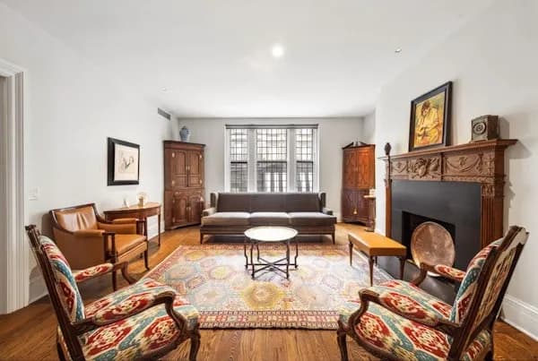 Joy Handler - 165 East 60th Street #2D 1 of 15