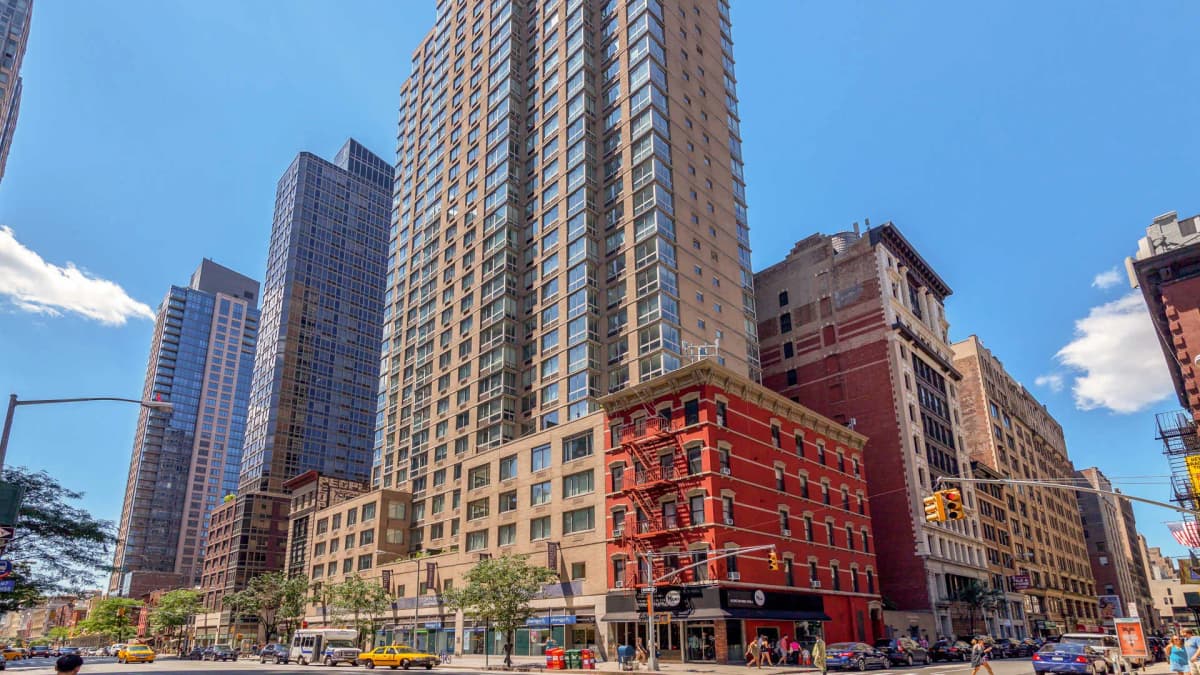 777 6th Avenue - 777 6th Avenue #16F 1 of 15