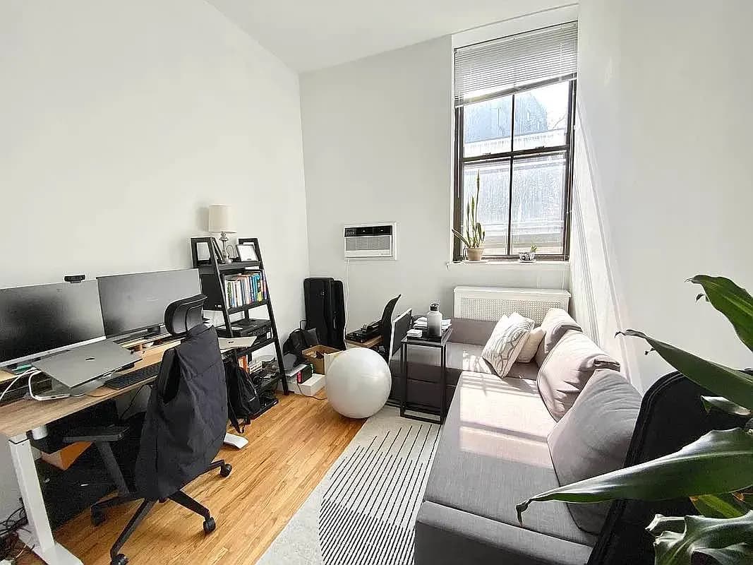 Jennifer Cafici - 135 Charles Street #3E 1 of 15