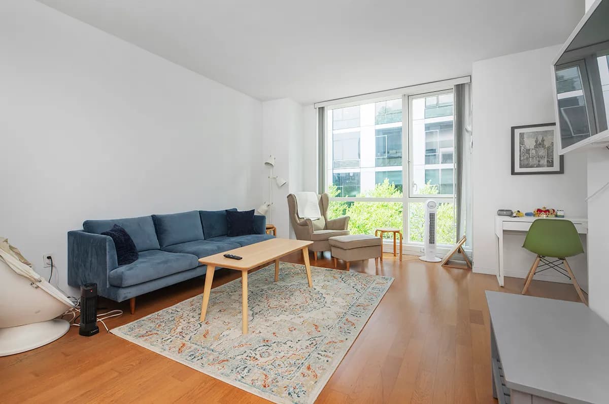 Wei Min Tan - 200 Chambers Street #5R 1 of 15