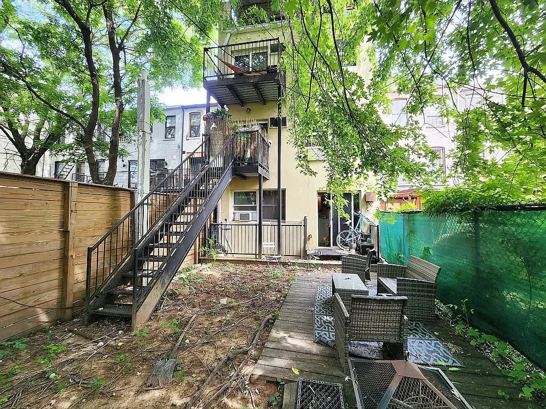 Benjamin Sturges - 428 Hart Street #1B 1 of 15