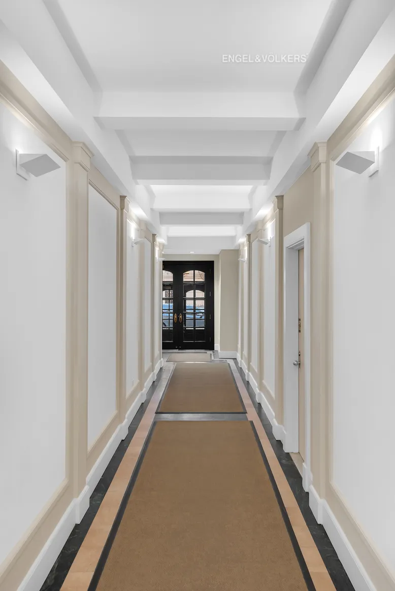 Nataly Rothschild - 55 East 93rd Street #4E 1 of 15