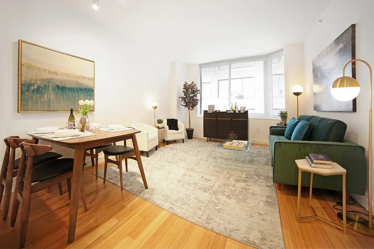Leasing Agent - 320 West 38th Street #336 1 of 13