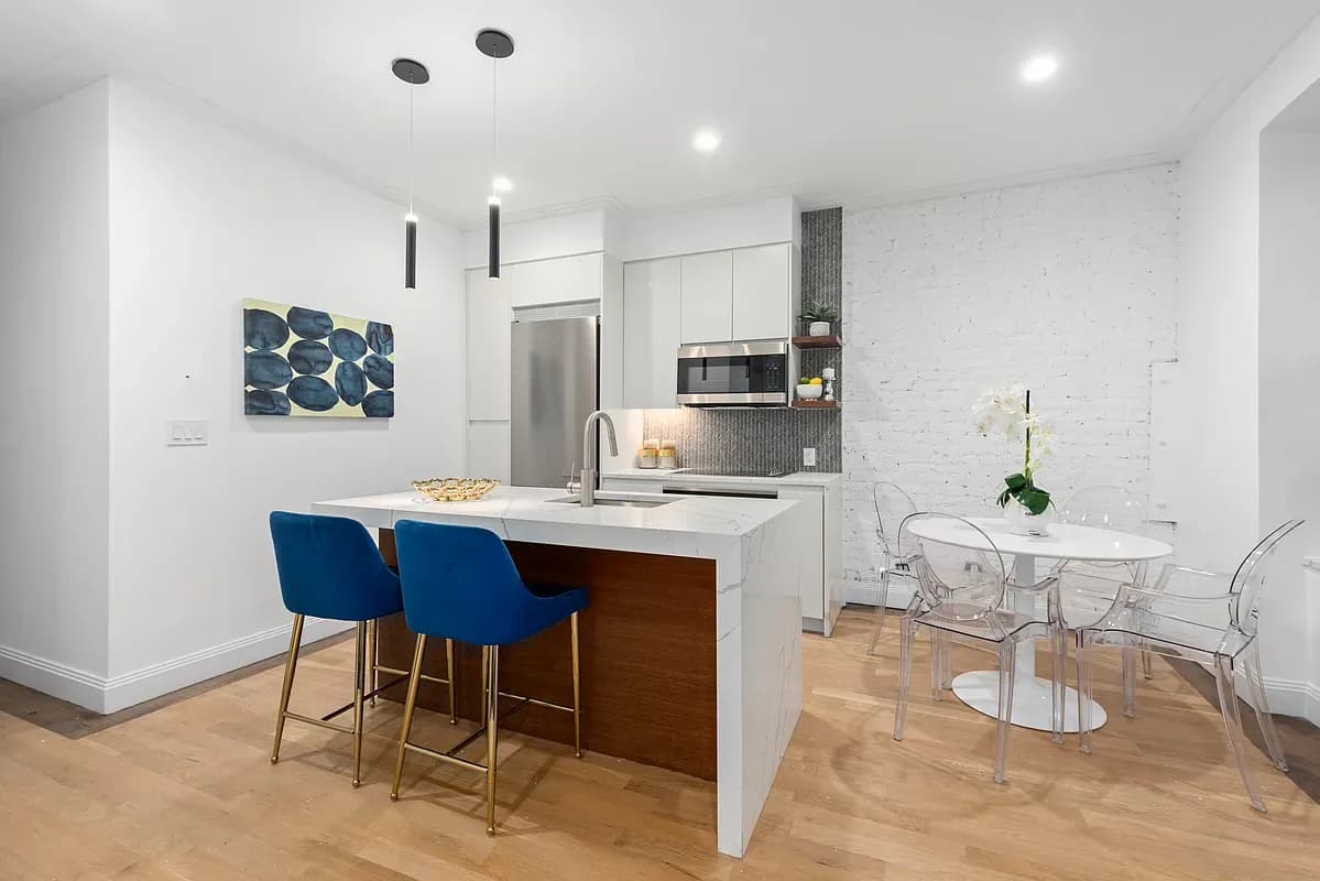 Jeffrey Silverstein - 445 West 21st Street #5F 1 of 15
