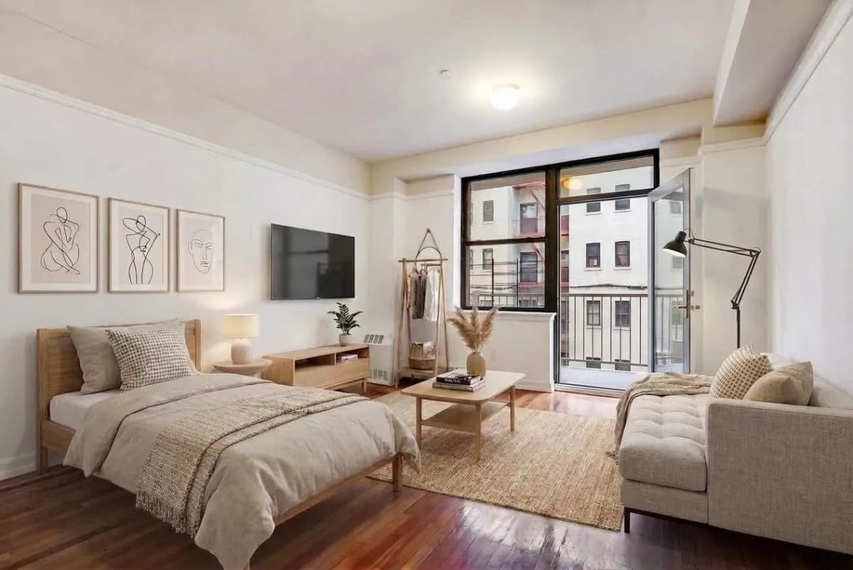 Leasing Agent - 276 West 119th Street #4C 1 of 14