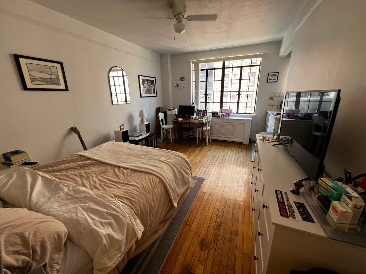 Danielle Stout - 304 East 41st Street #1504A 1 of 15