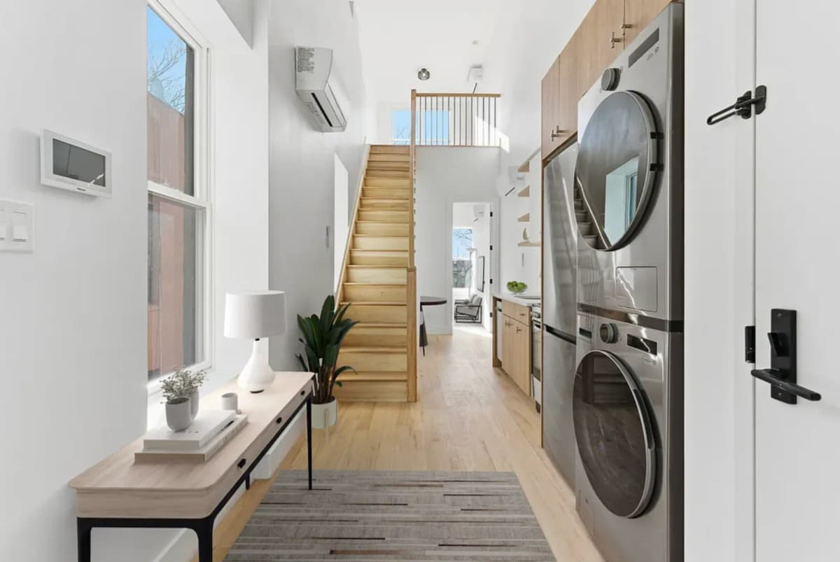 Marianne Verna - 376 Montgomery Street #PHC 1 of 11