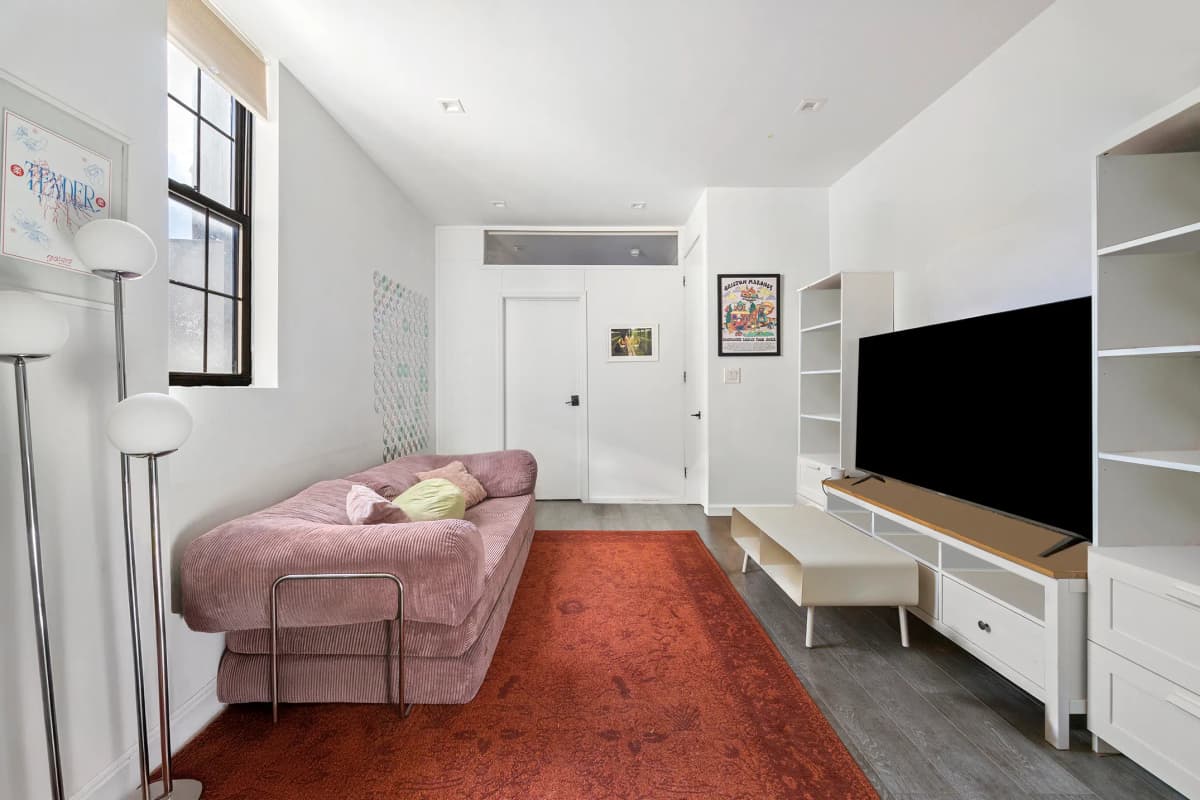 Chris Crawford - 277 Humboldt Street #4R 1 of 15