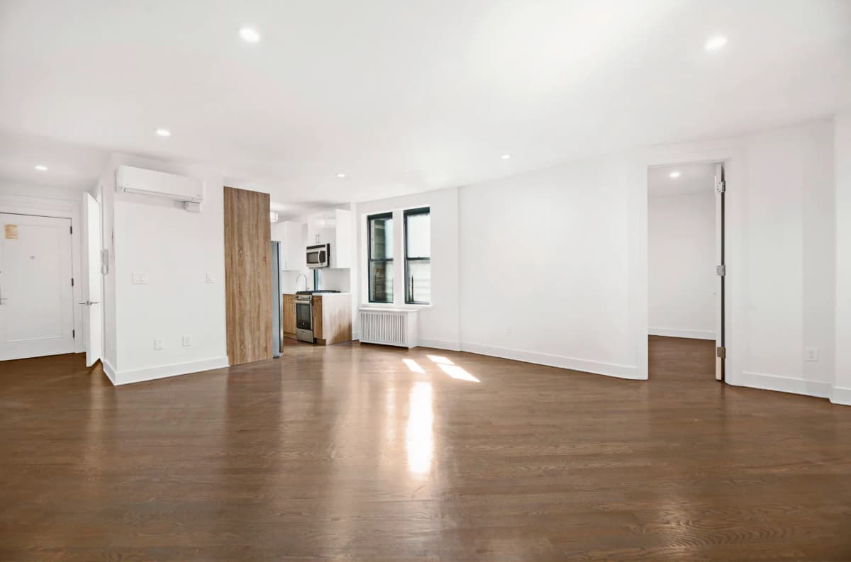 Val Goldberg - 226 East 70th Street #3C 1 of 15