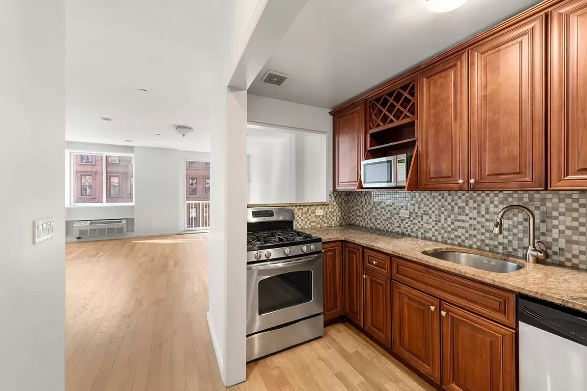 Loredana Longardo - 123 West 131st Street #7 1 of 14
