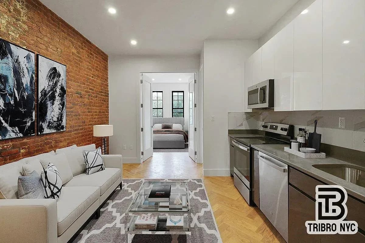Tianyi Zhang - 707 Mac Donough Street #3R 1 of 15