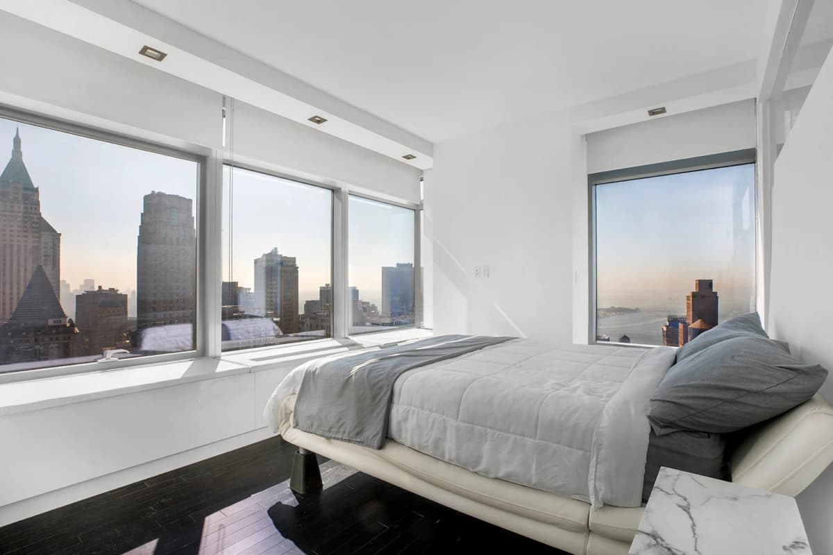 Lara Maric - 123 Washington Street #50G 1 of 15