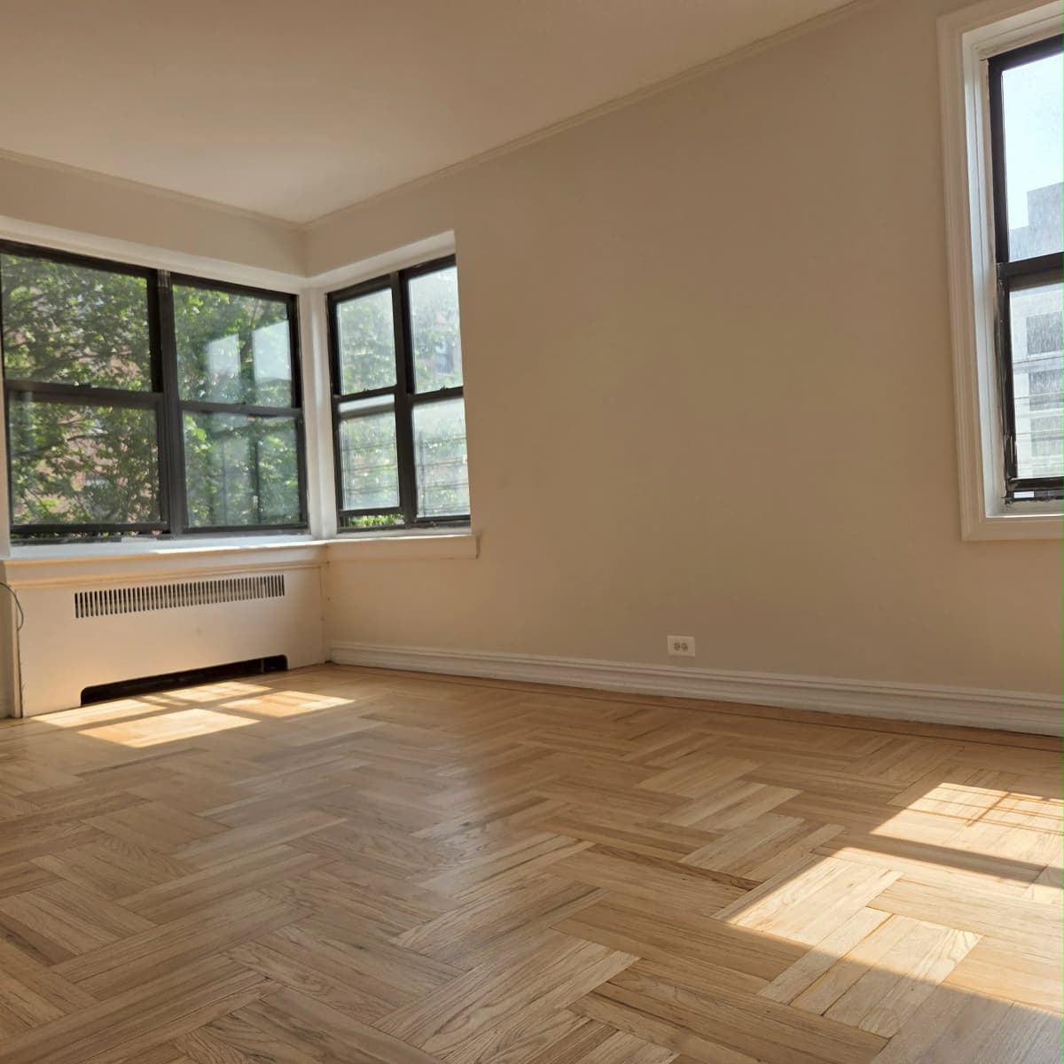 Robert Scharf - 195 Bennett Avenue #2H 1 of 11