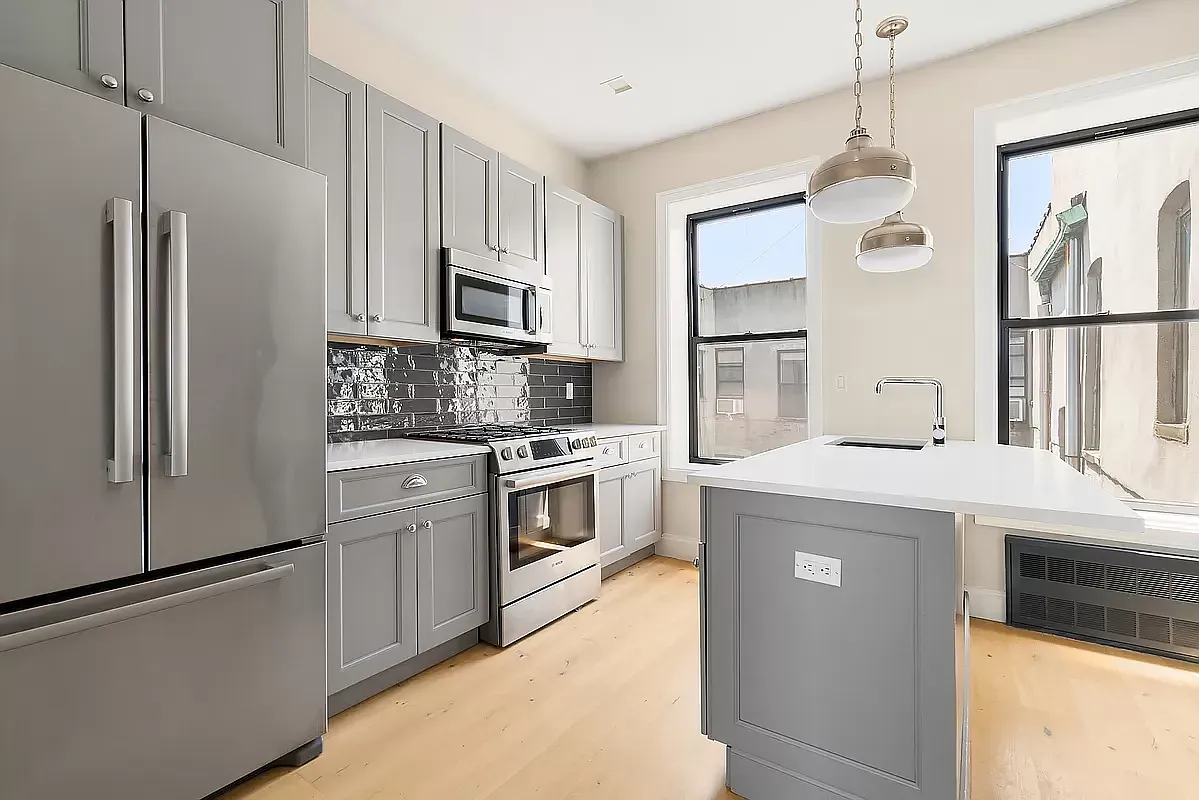 Bohemia Rentals - 1155 Dean Street #2A 1 of 11