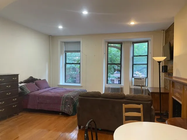 Susan Finkel - 311 West 87th Street #2F 1 of 15