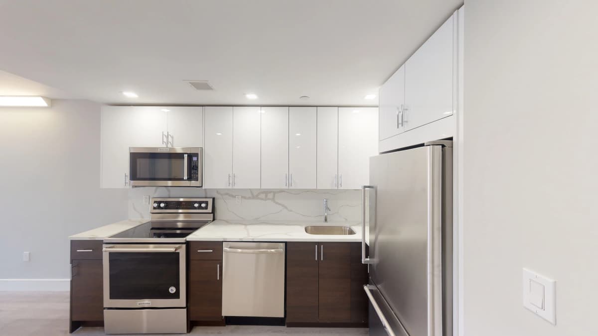 Jonathan Ben-Ami - 605 Hart Street #202 1 of 15