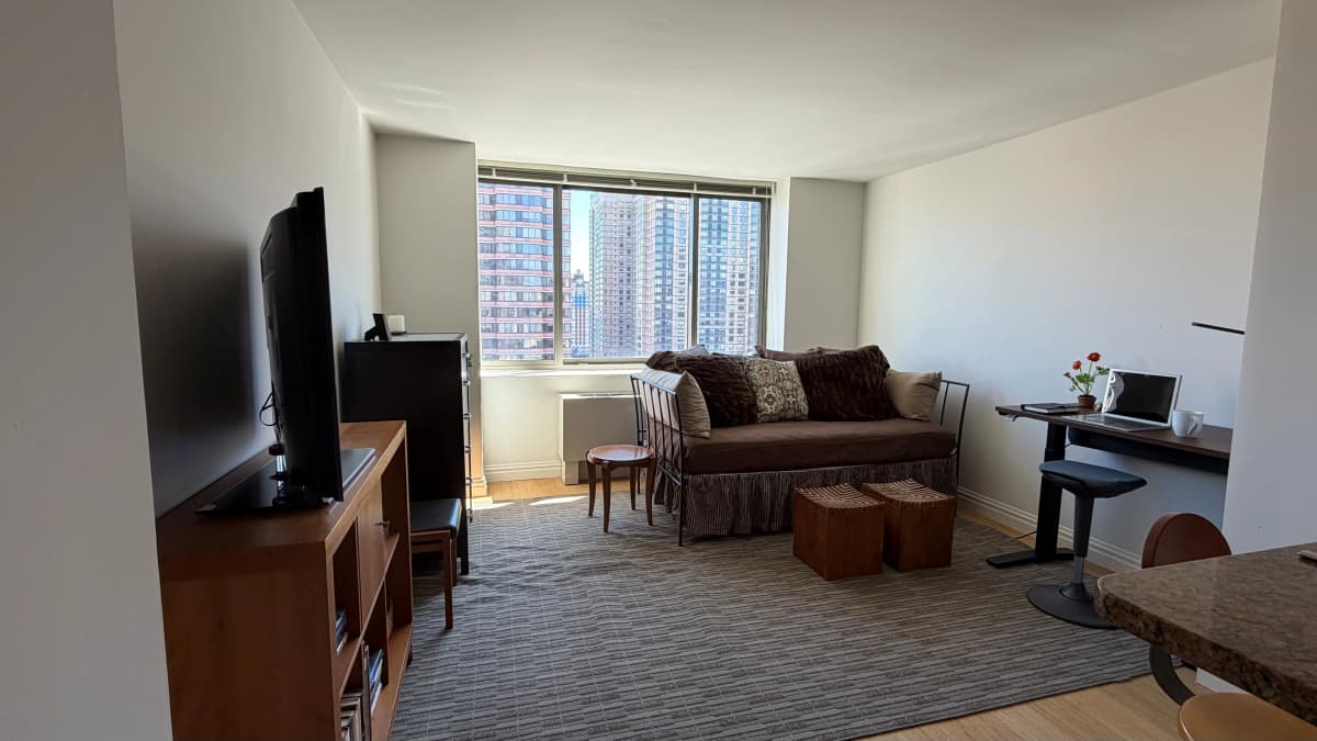 1510 Lexington-Leasing Office - 1500 Lexington Avenue #15C 1 of 15