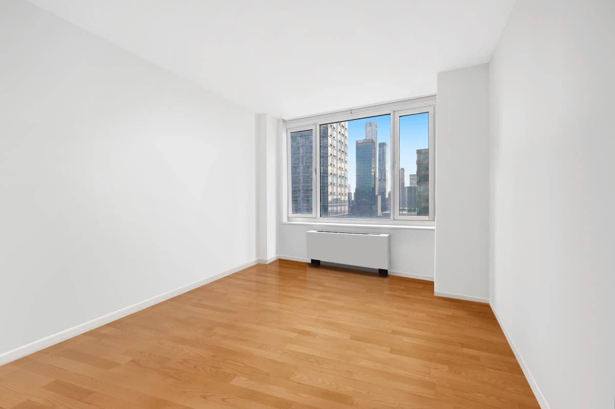 Della Ning - 635 West 42nd Street #27H 1 of 15