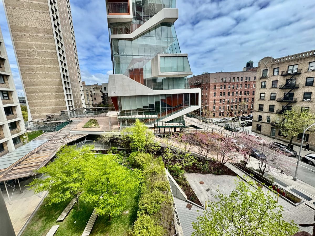 Craig Hollander - 86 Haven Avenue #54 1 of 15