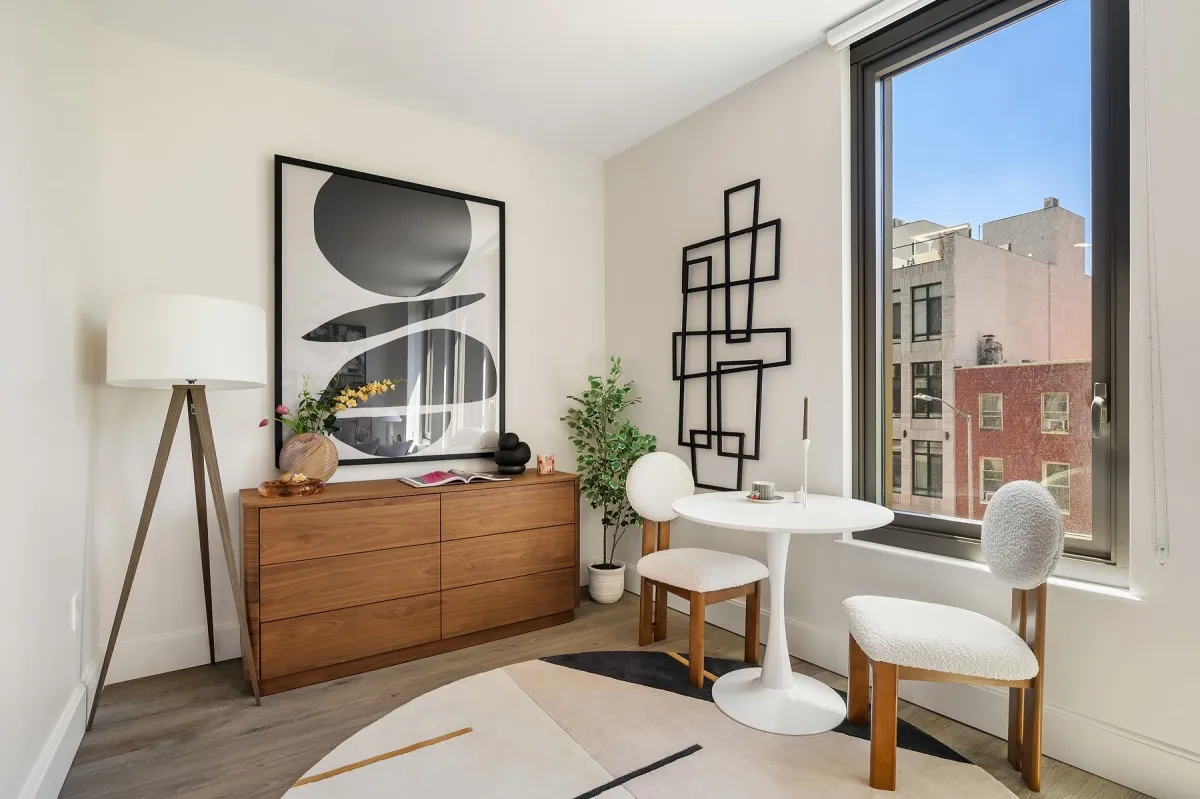Natalie Salykine - 65 Dupont Street #517 1 of 15