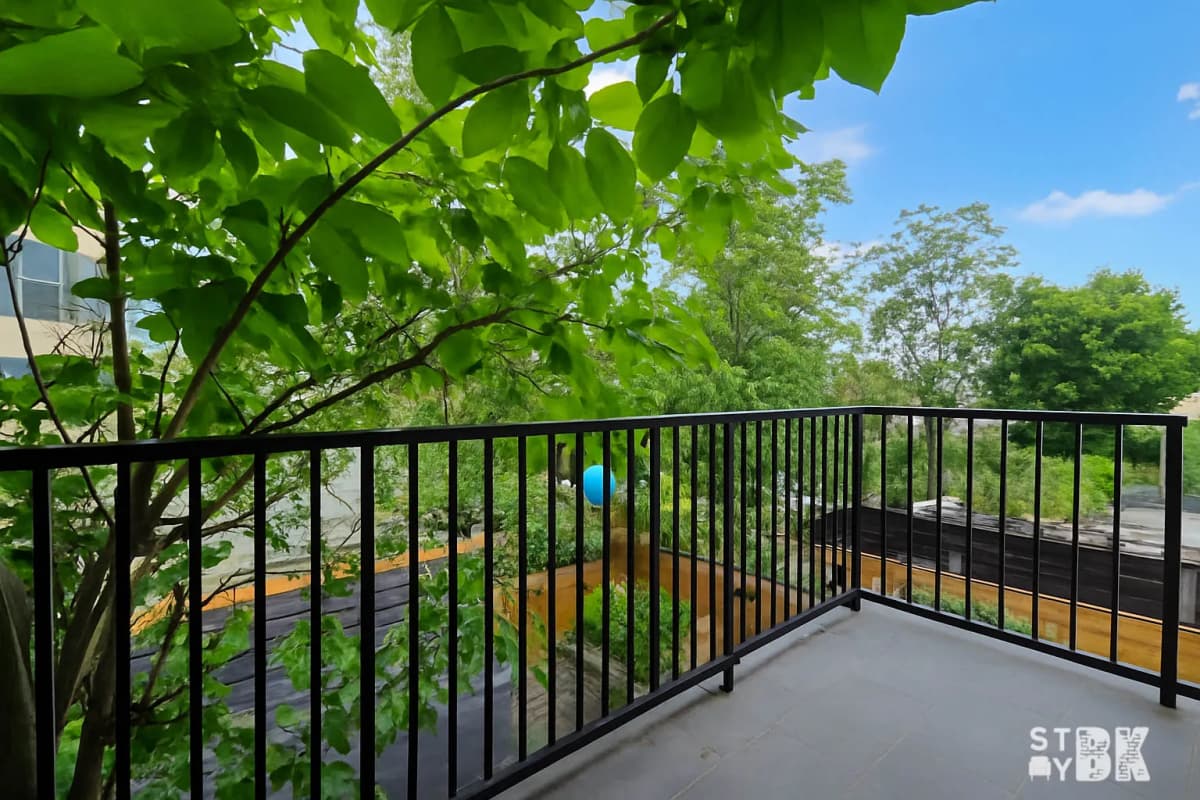Barry Shor - 89 Moffat Street #3R 1 of 15