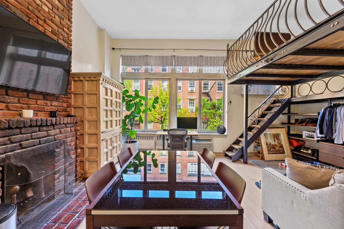 Rove Travel - 10 Charles Street #Apt 3A 1 of 15