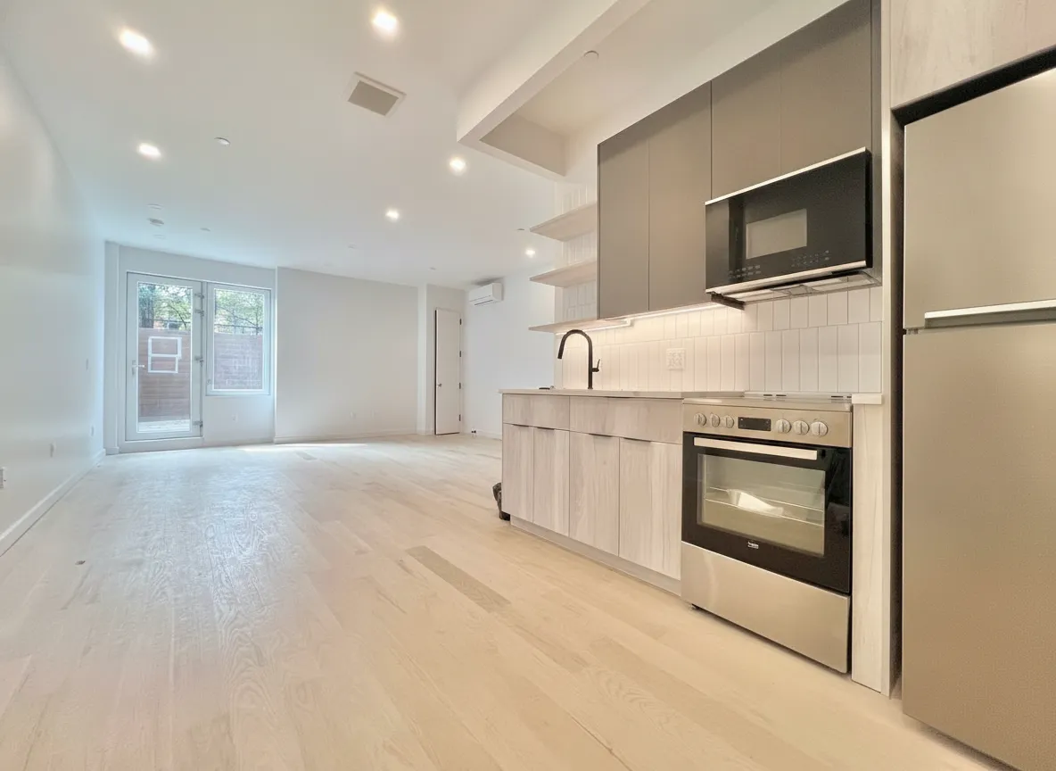 Olesia Ponomarenko - 308 Linden Boulevard #1A 1 of 15