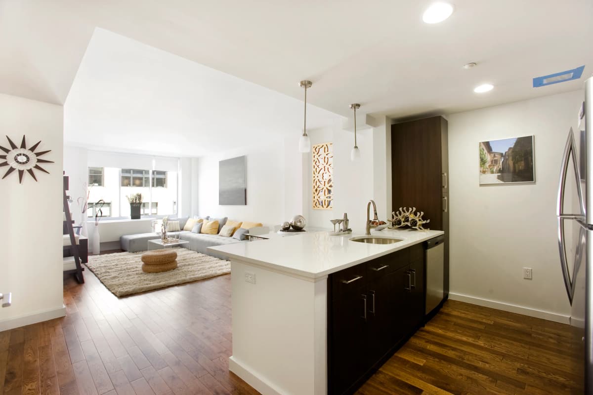 Liz Goldstein - 260 West 26th Street #3E 1 of 15